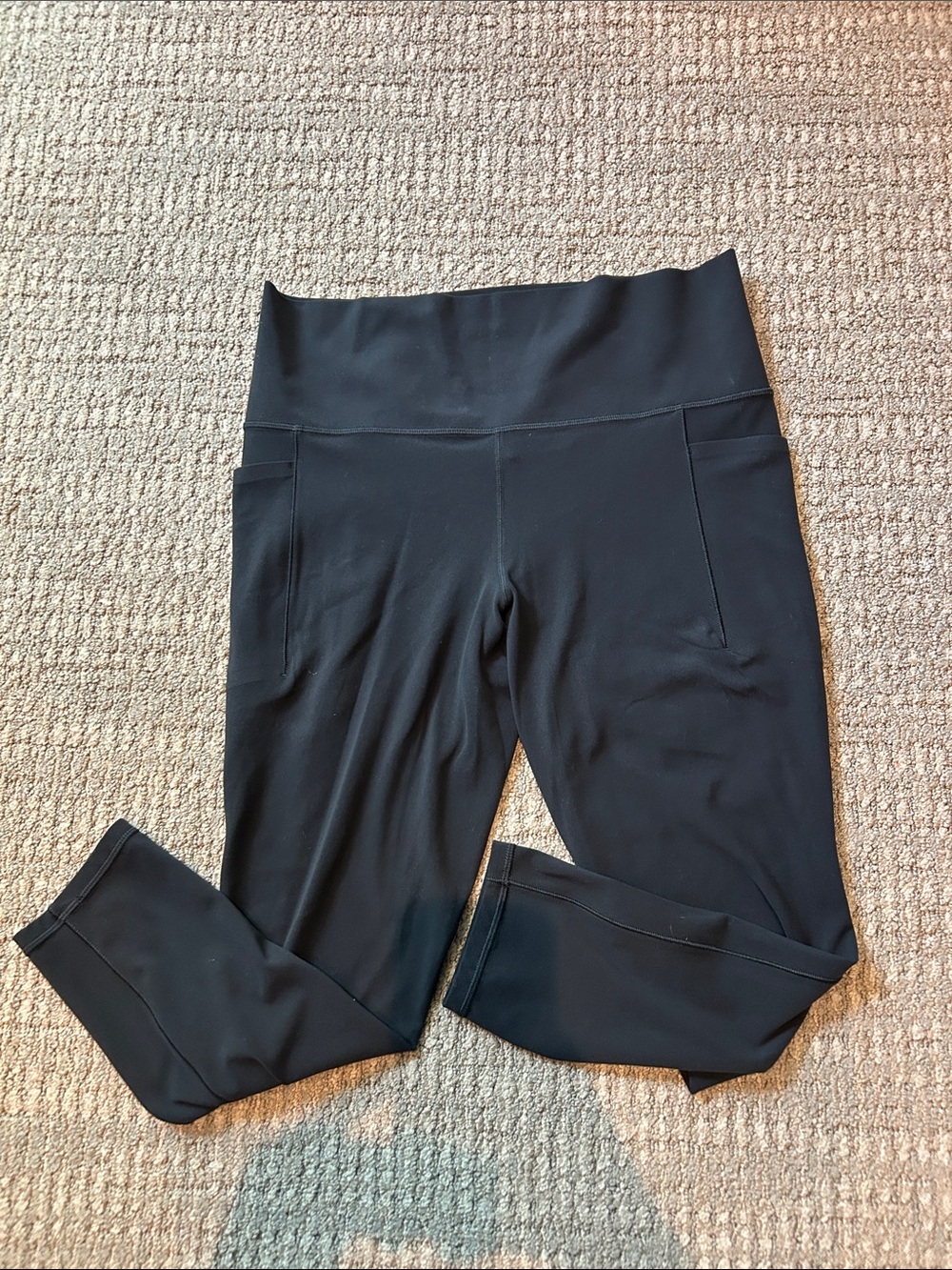 Athleta salutation stash 7/8 tight - NWOT!